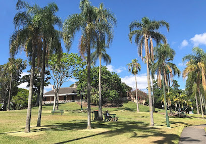 Newstead House